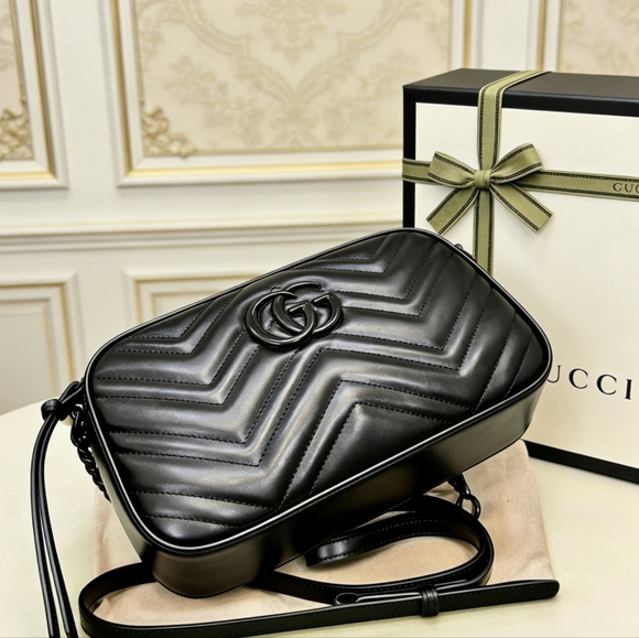 <AUTHENTIC>Gucci GG Marmont Medium Camera Bag - Picture 4 of 6